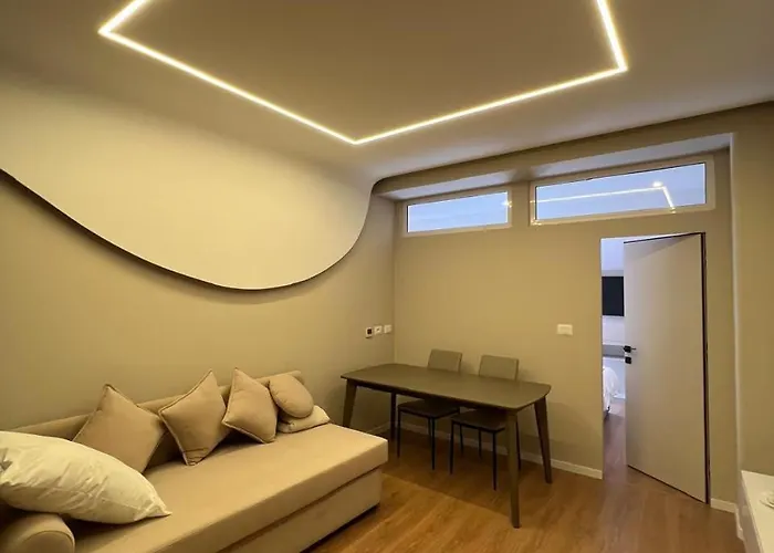 New In شقة تيرانا