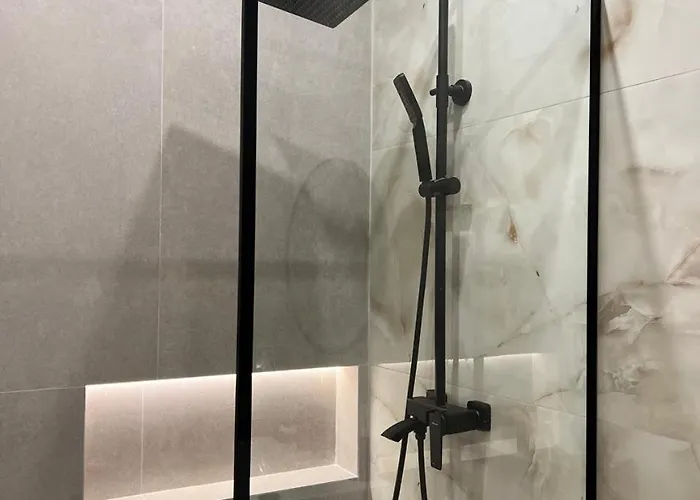 アパート New In ティラナ